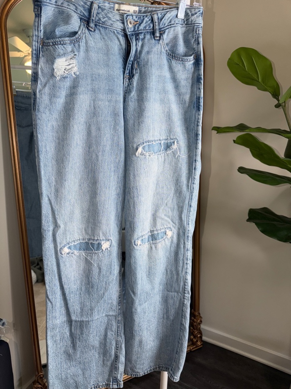 abercrombie kids light blue low rise baggy jeans